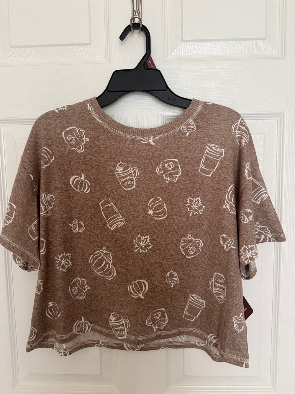NWT Women’s Brown Fall Print Short Sleeve Top S